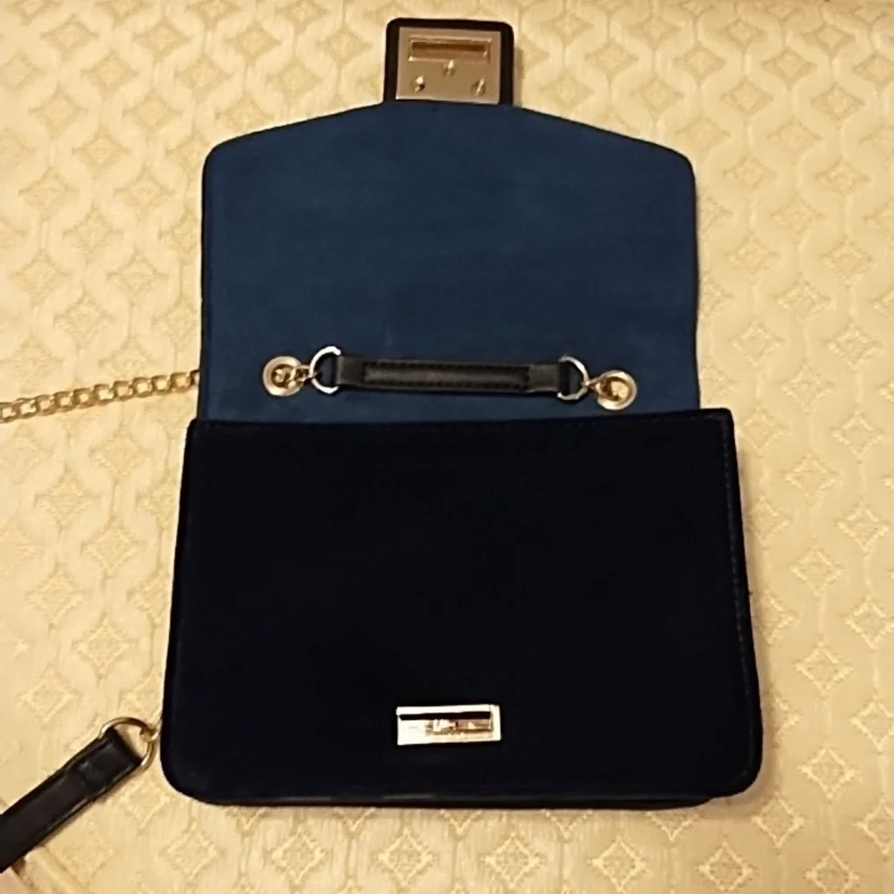 Olivia Miller Purse "Love" - Picture 5 of 8